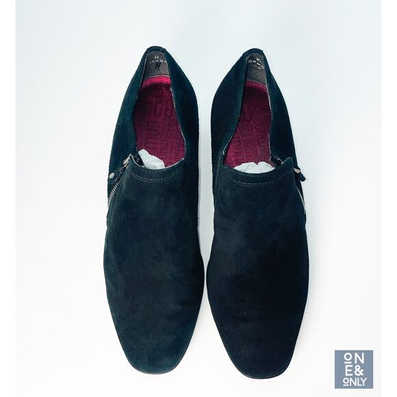 MUNRO Annee Suede Low Ankle Booties Womens Sz 10W Black Almond Toe Block Heels - Picture 2 of 11